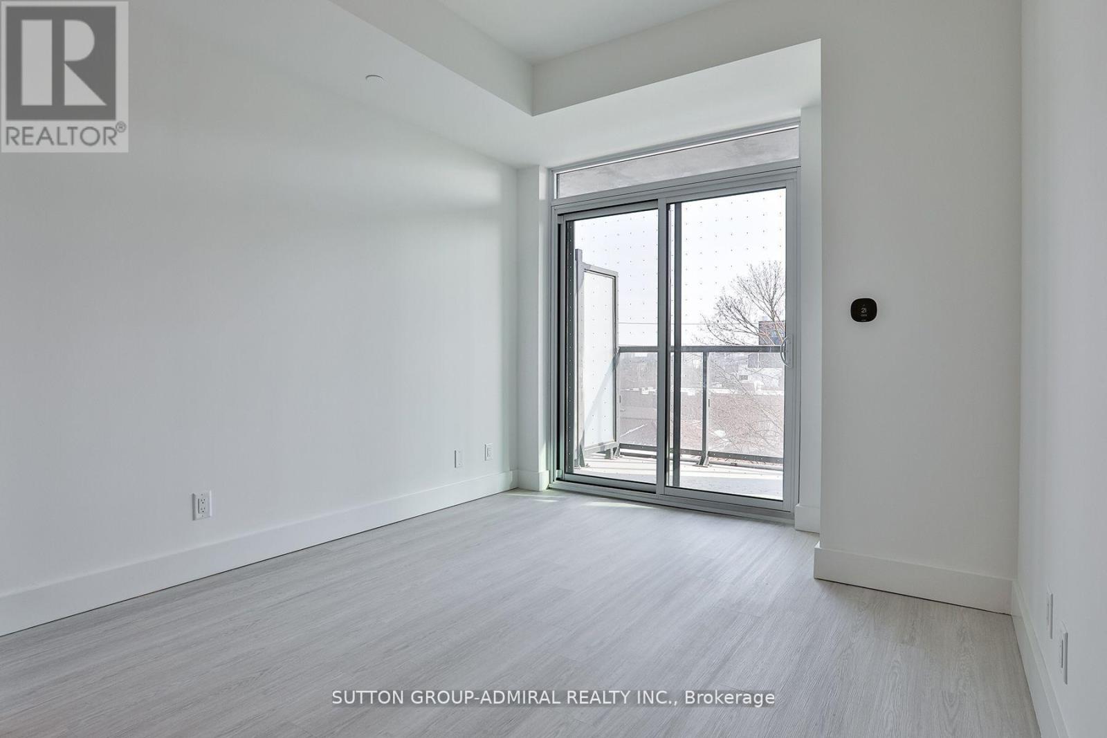 6 Greenbriar Road E, Toronto, Ontario  M2K 0H6 - Photo 5 - C12804880