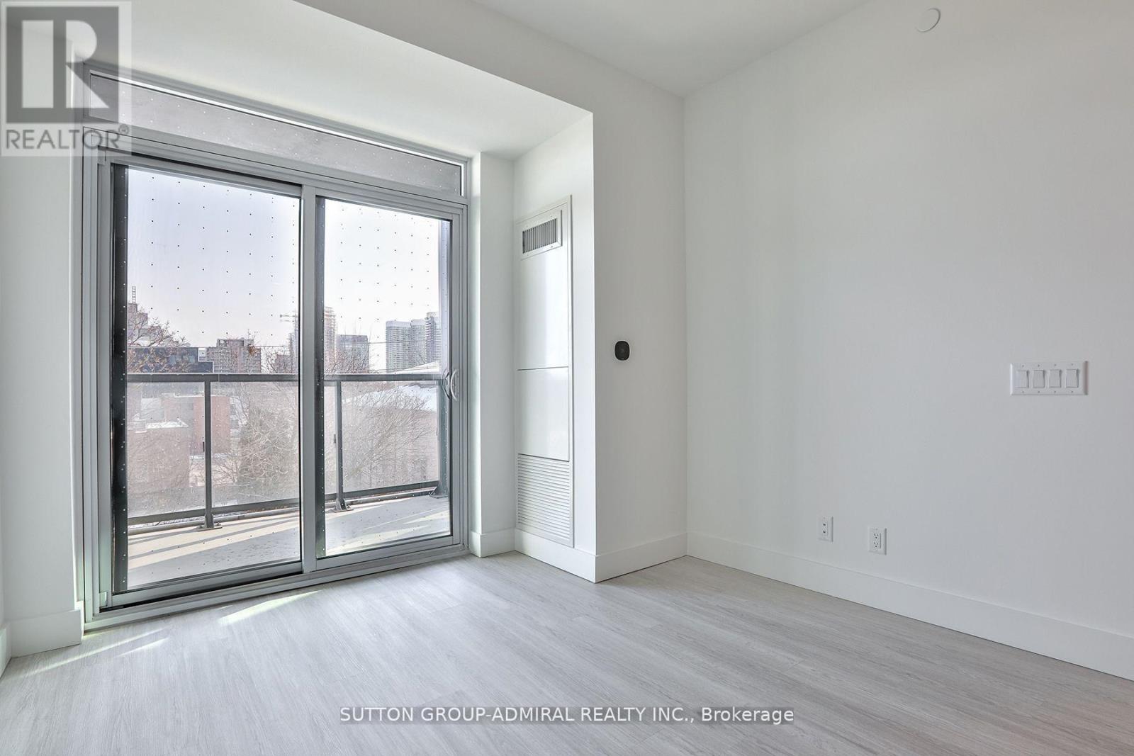 6 Greenbriar Road E, Toronto, Ontario  M2K 0H6 - Photo 6 - C12804880