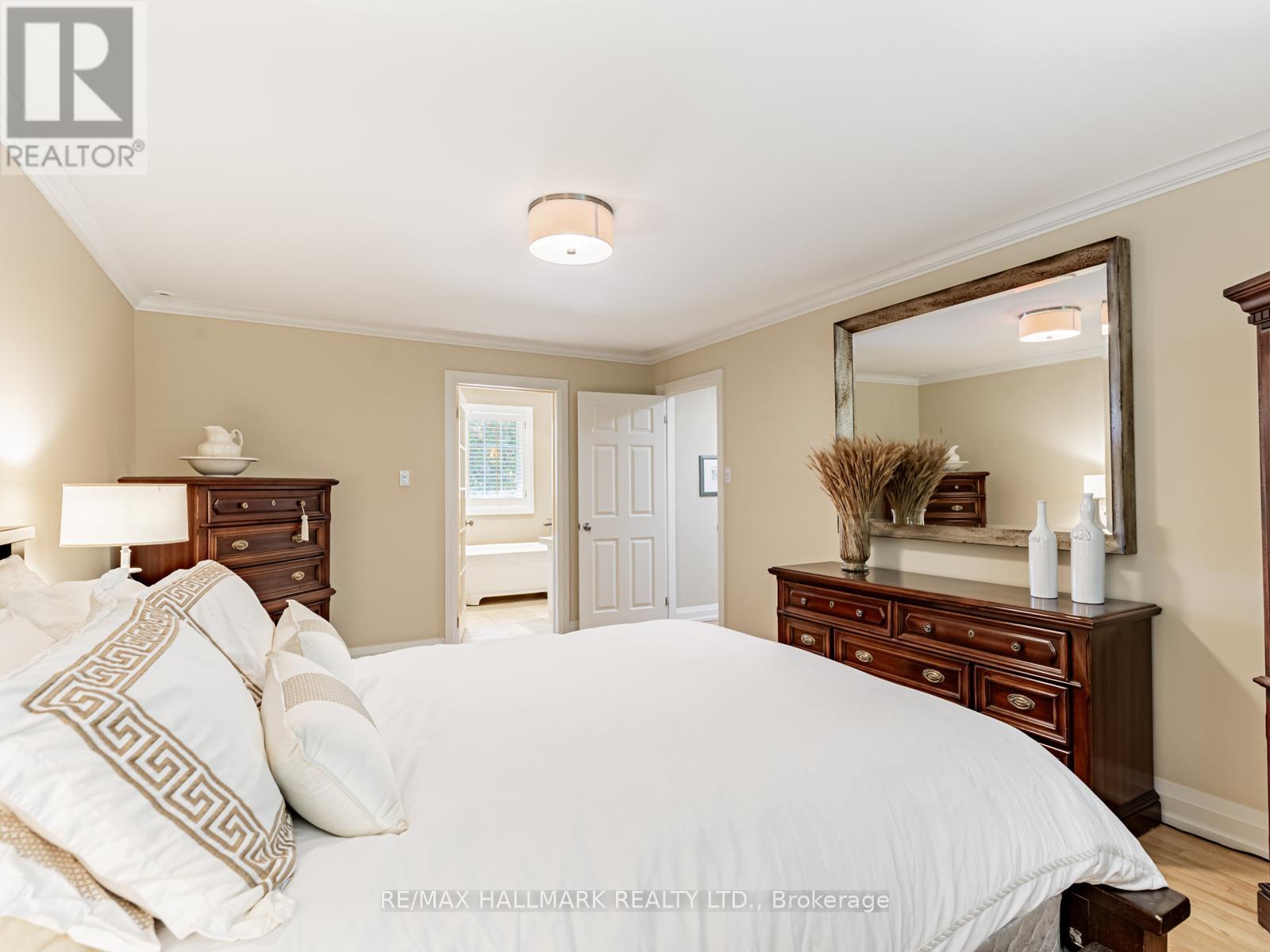 88 Ames Circle, Toronto (Banbury-Don Mills), Ontario  M3B 3C1 - Photo 14 - C12804886