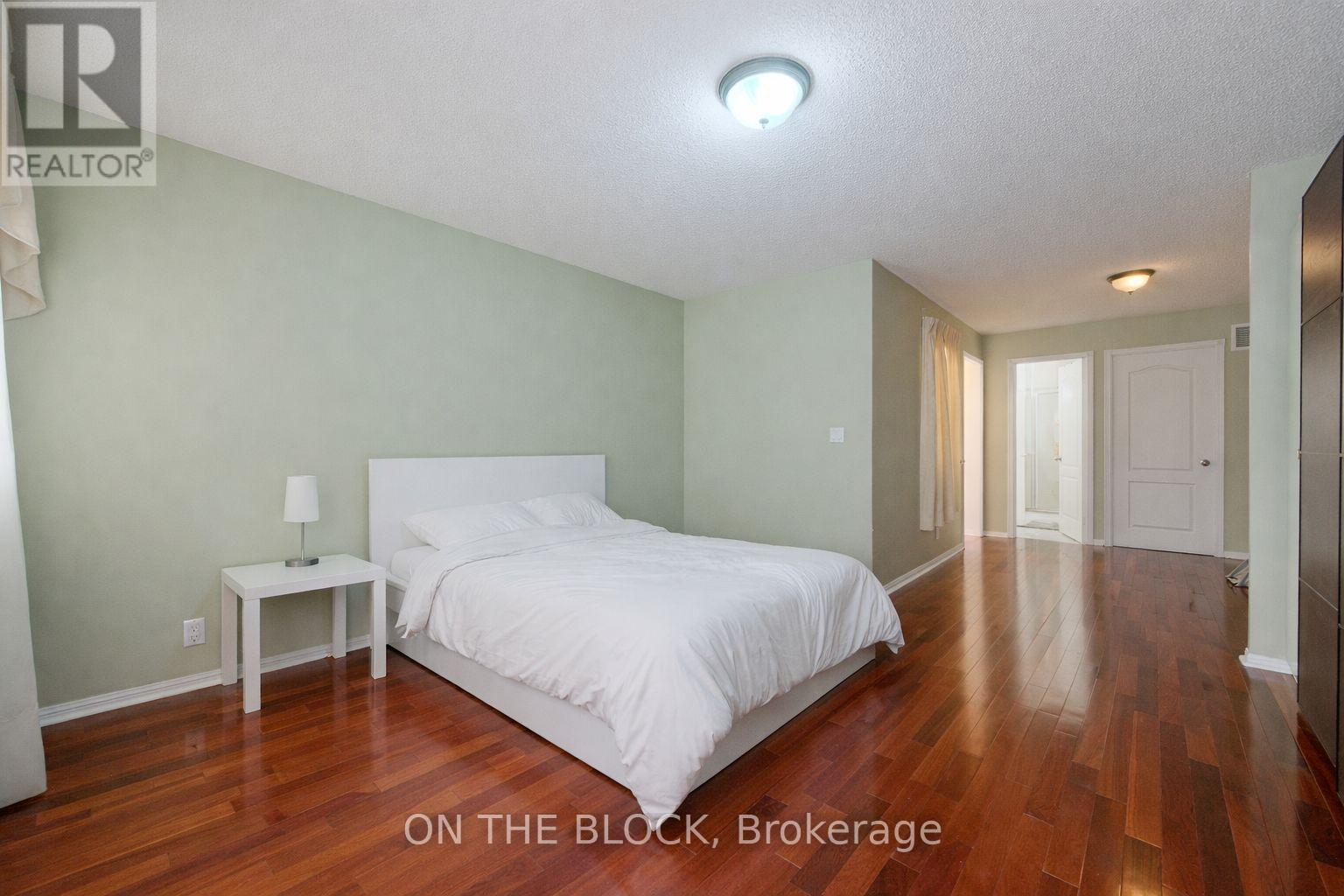 1703 - 28 Sommerset Way, Toronto (Willowdale East), Ontario  M2N 6W7 - Photo 4 - C12804952