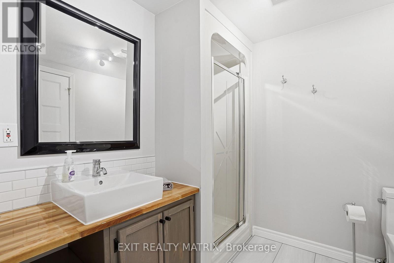 685 Station Rd Road, Alfred And Plantagenet, Ontario  K0B 1A0 - Photo 26 - X12804860