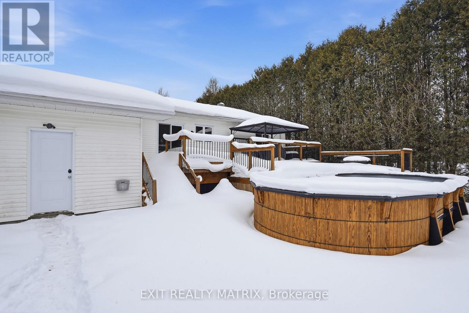 685 Station Rd Road, Alfred And Plantagenet, Ontario  K0B 1A0 - Photo 30 - X12804860