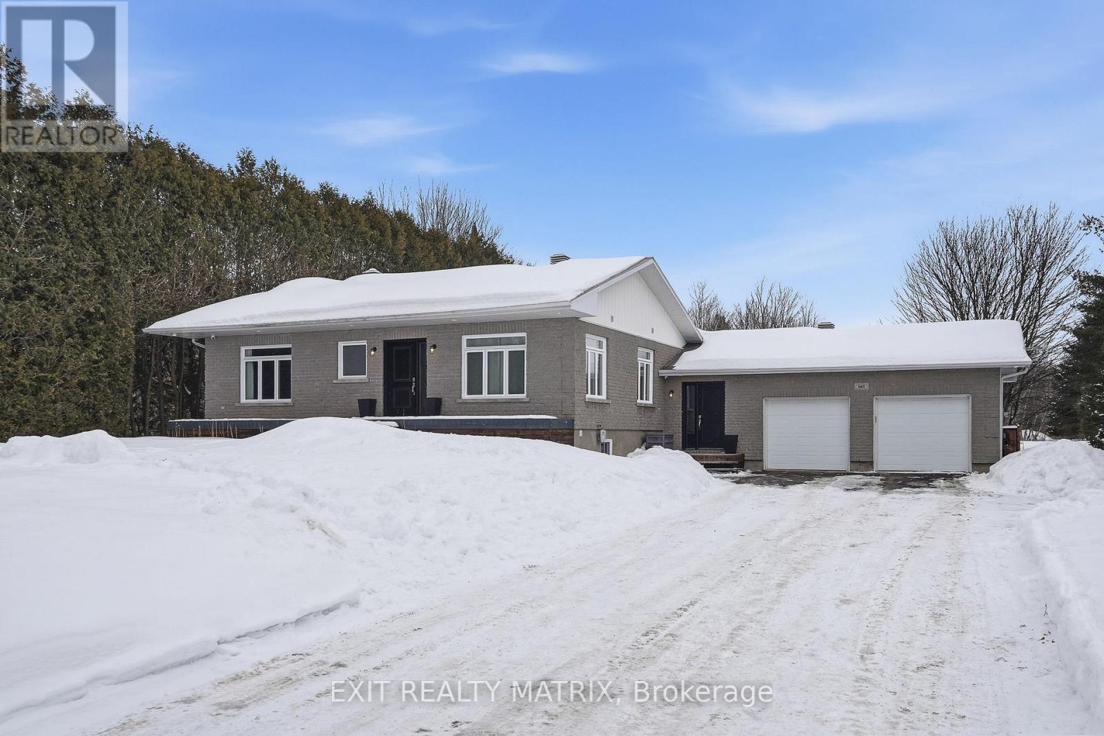 685 Station Rd Road, Alfred And Plantagenet, Ontario  K0B 1A0 - Photo 35 - X12804860