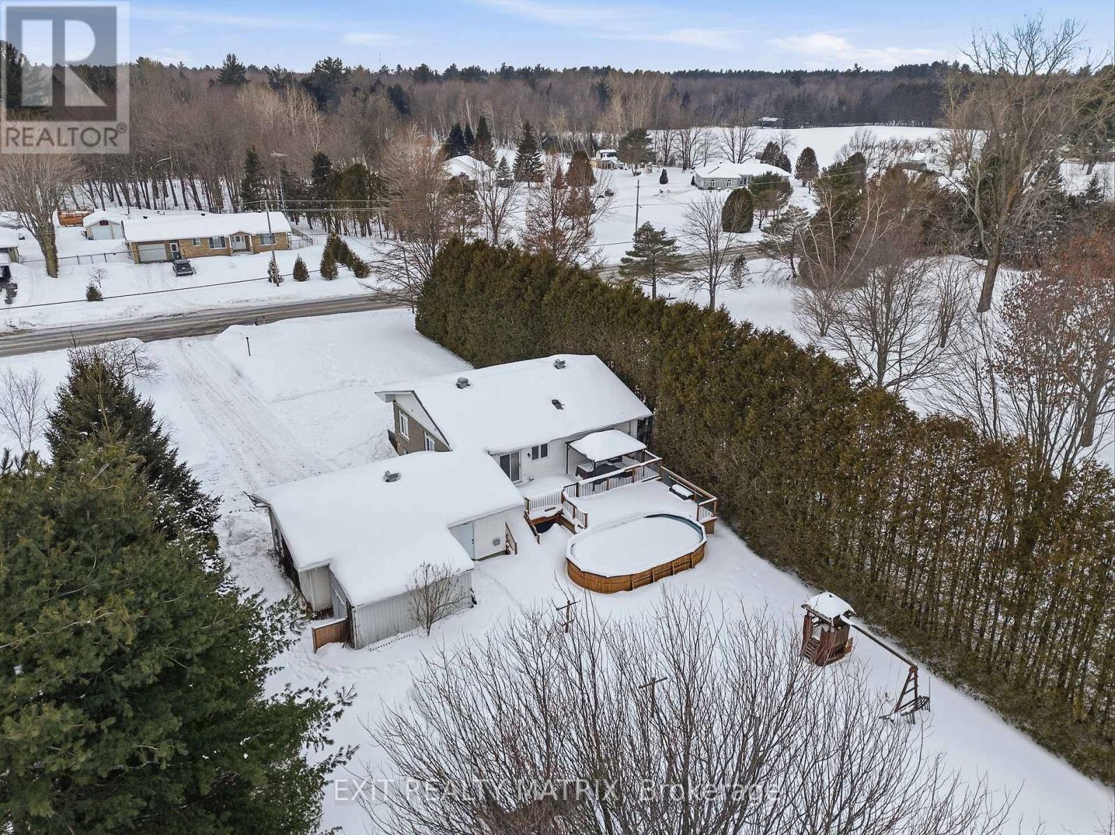 685 Station Rd Road, Alfred And Plantagenet, Ontario  K0B 1A0 - Photo 37 - X12804860