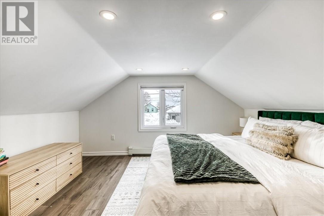 904 Howey Drive, Greater Sudbury, Ontario  P3B 1H4 - Photo 16 - 2126507