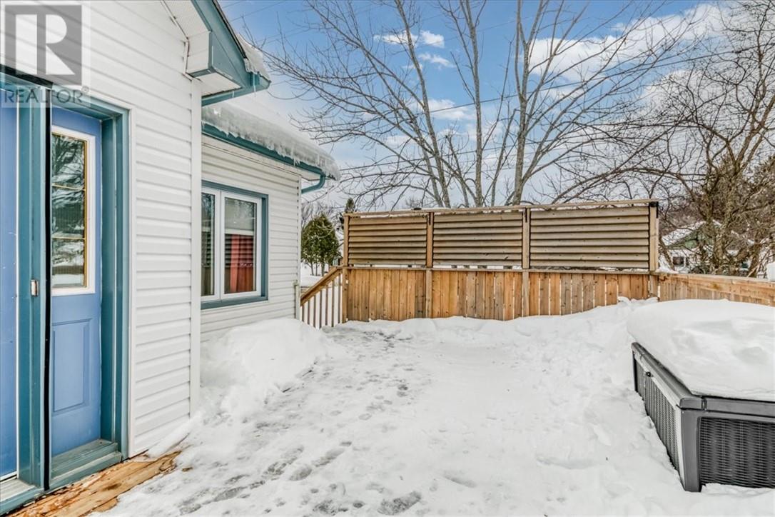 904 Howey Drive, Greater Sudbury, Ontario  P3B 1H4 - Photo 3 - 2126507