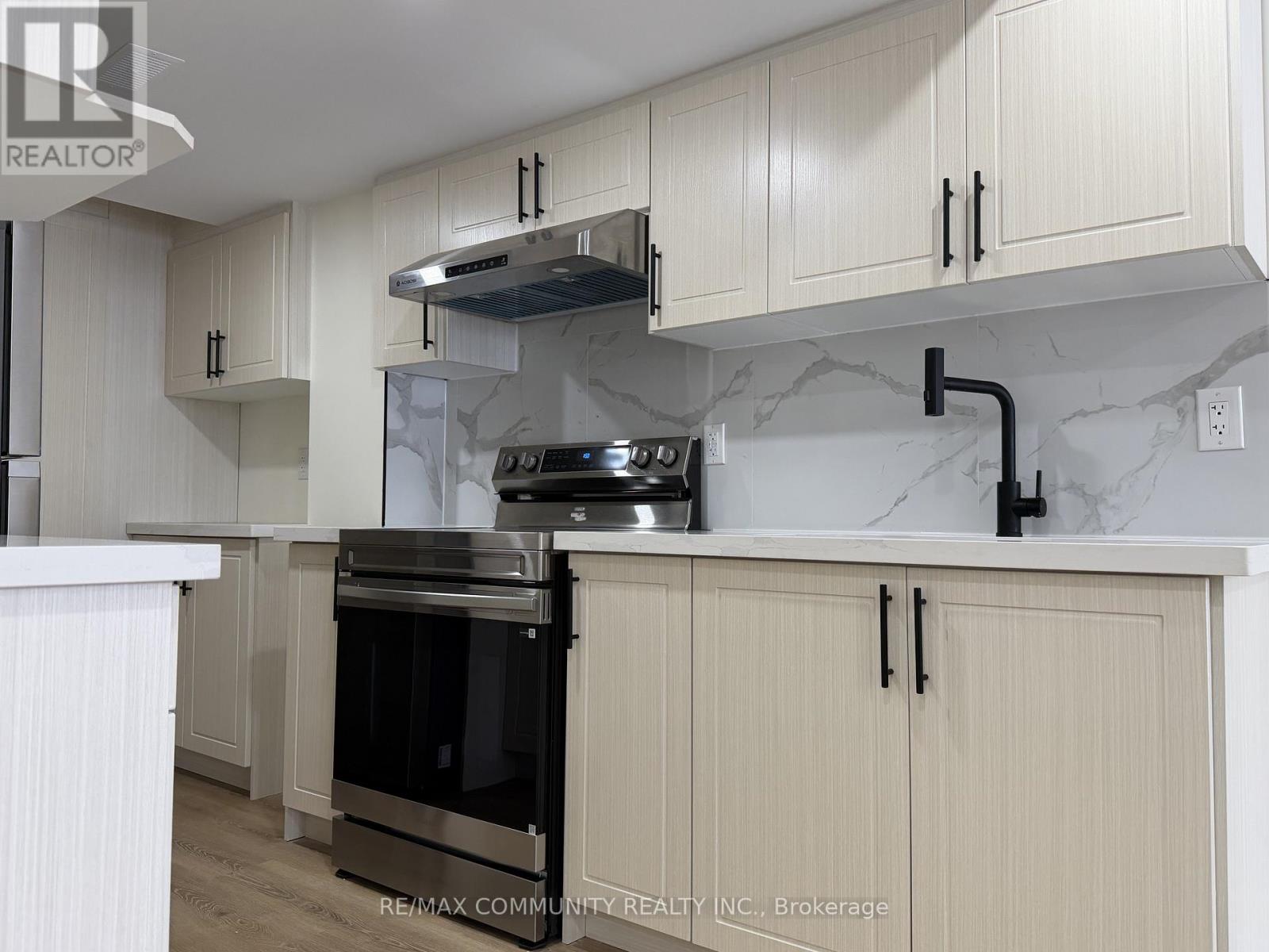 Bsmt - 3255 Turnstone Boulevard, Pickering, Ontario  L1X 0N3 - Photo 2 - E12804896