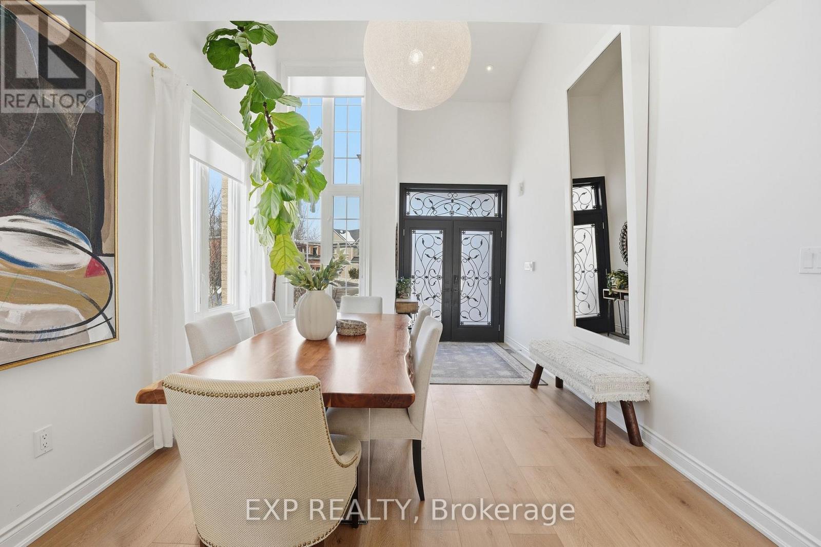 7 Brenner Court, Georgina, Ontario  L4P 0A5 - Photo 5 - N12804862