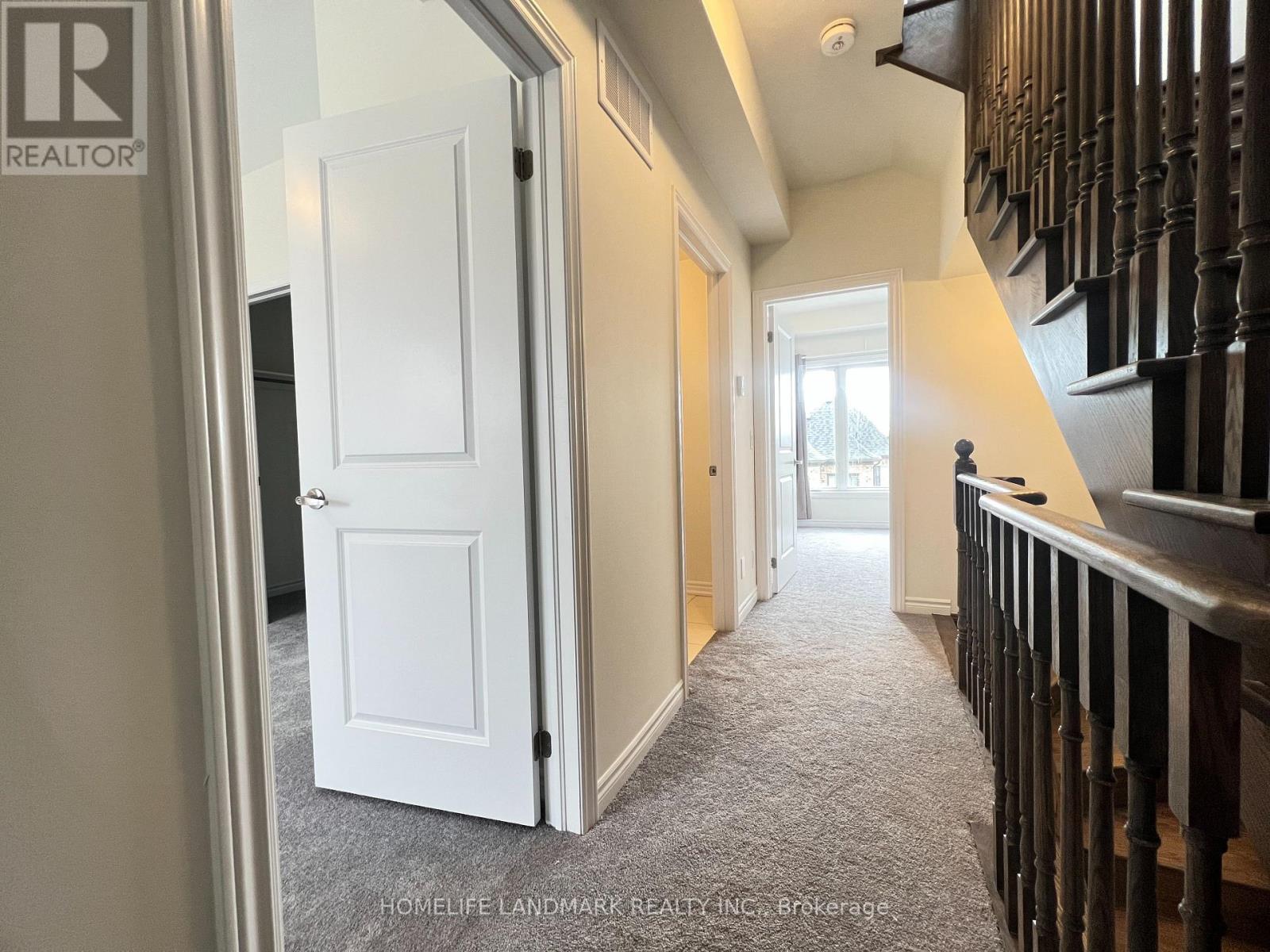 33 Guardhouse Crescent, Markham, Ontario  L6C 3J7 - Photo 9 - N12804954