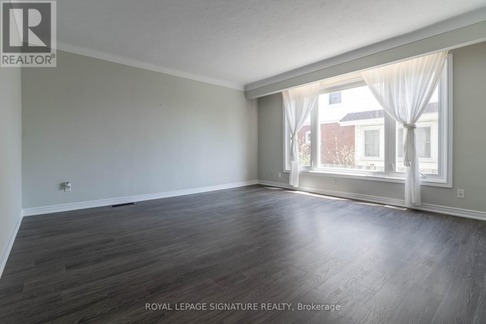 23 Sullivan Avenue, Thorold, Ontario  L2V 2Y3 - Photo 12 - X12804834