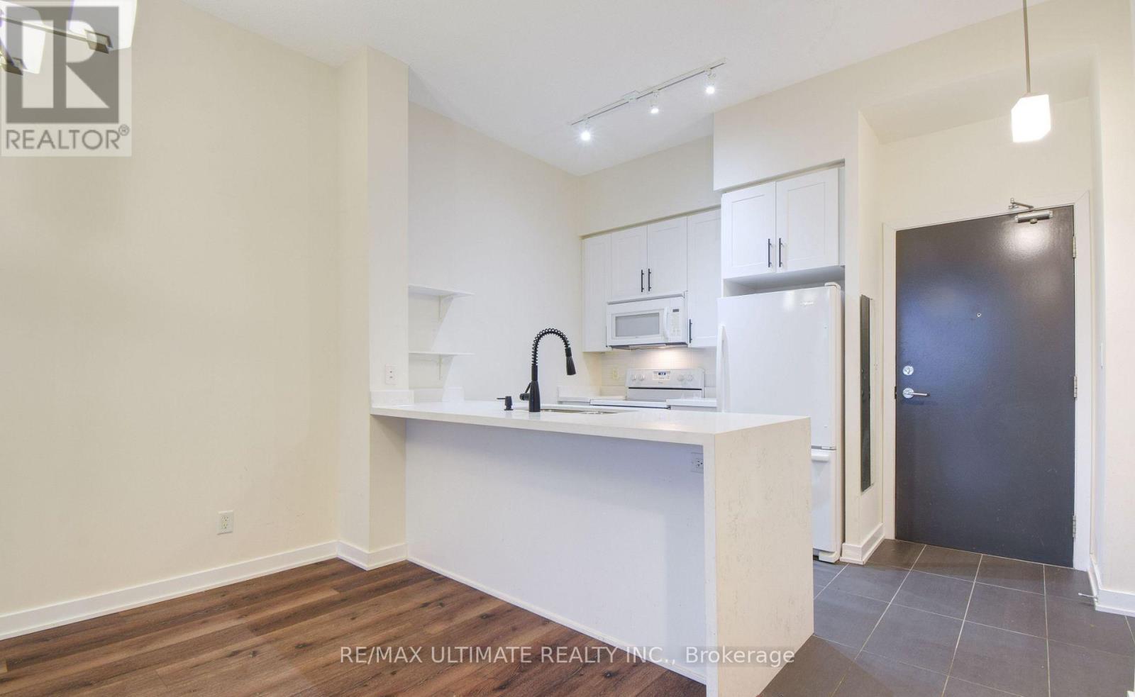 606 - 4070 Confederation Parkway, Mississauga, Ontario  L5B 0E9 - Photo 10 - W12804856