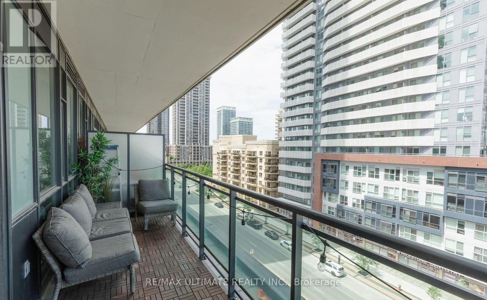 606 - 4070 Confederation Parkway, Mississauga, Ontario  L5B 0E9 - Photo 2 - W12804856