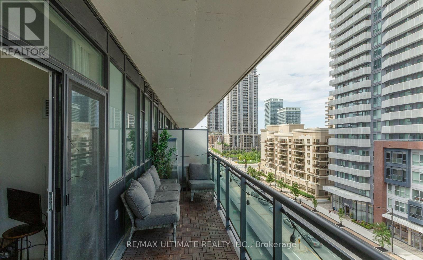 606 - 4070 Confederation Parkway, Mississauga, Ontario  L5B 0E9 - Photo 3 - W12804856