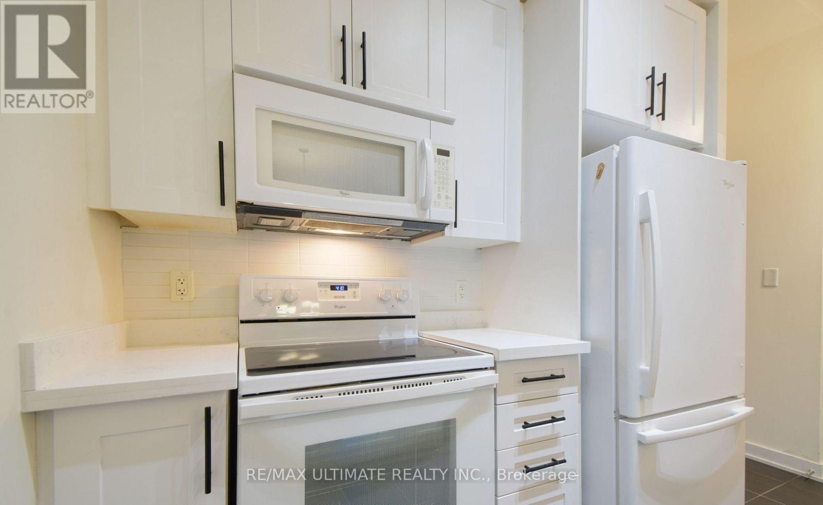 606 - 4070 Confederation Parkway, Mississauga, Ontario  L5B 0E9 - Photo 8 - W12804856