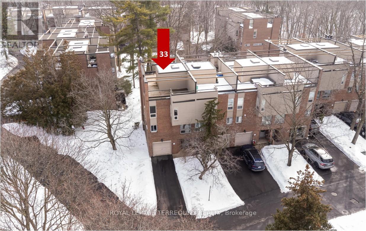 33 - 1250 MARLBOROUGH COURT, Oakville, Ontario