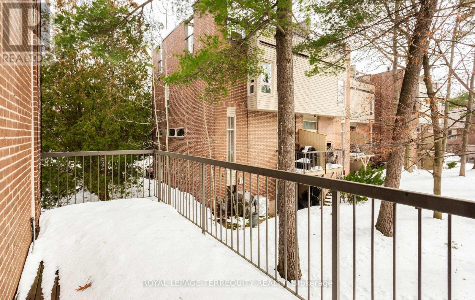 33 - 1250 Marlborough Court, Oakville, Ontario  L6H 2W7 - Photo 14 - W12804868