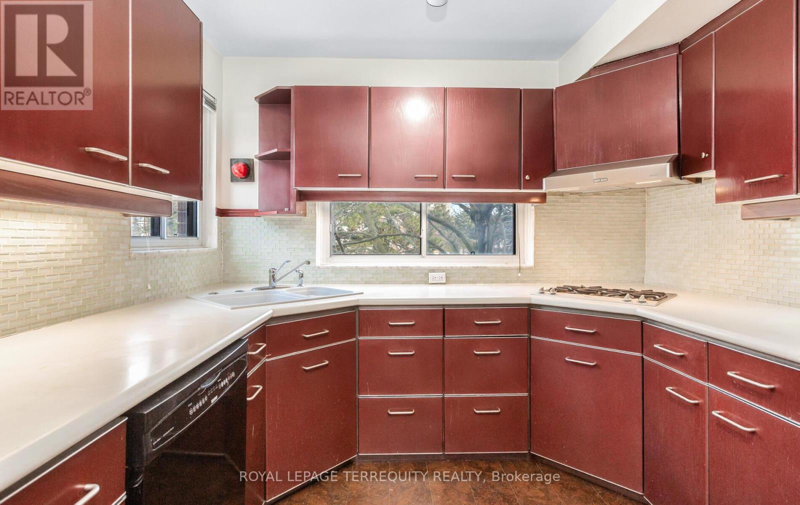 33 - 1250 Marlborough Court, Oakville, Ontario  L6H 2W7 - Photo 20 - W12804868