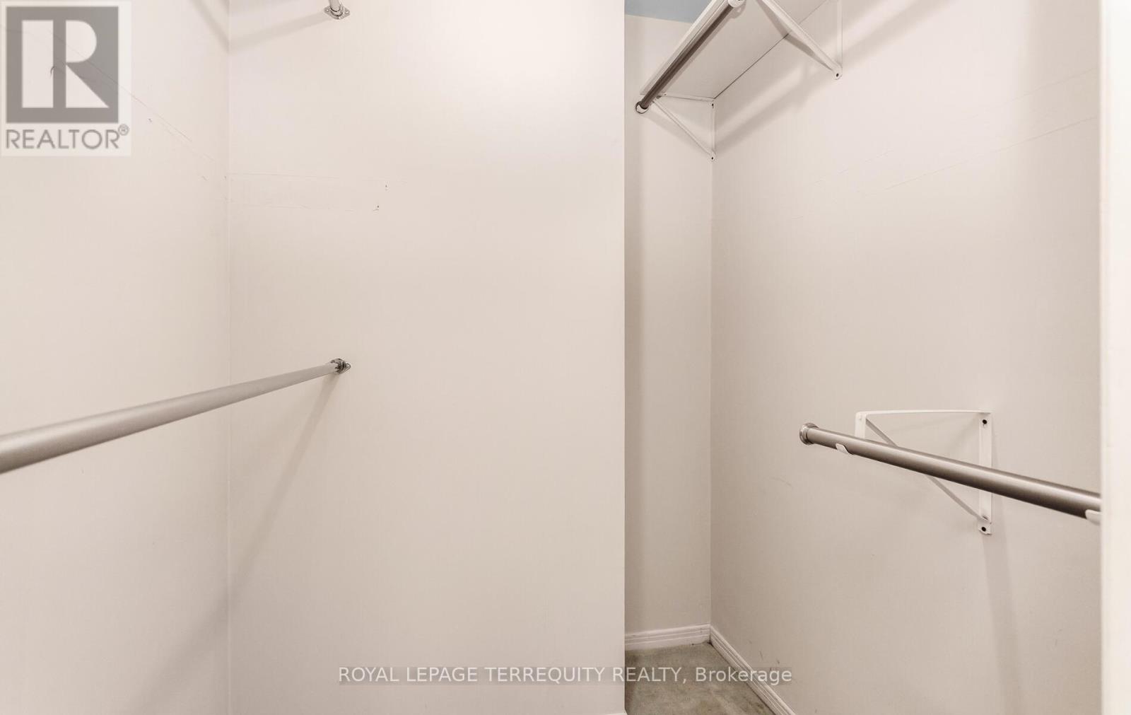 33 - 1250 Marlborough Court, Oakville, Ontario  L6H 2W7 - Photo 26 - W12804868