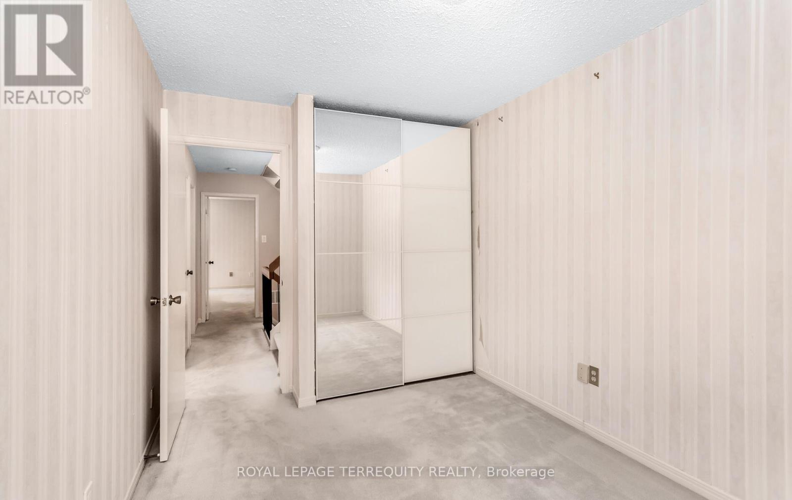 33 - 1250 Marlborough Court, Oakville, Ontario  L6H 2W7 - Photo 29 - W12804868