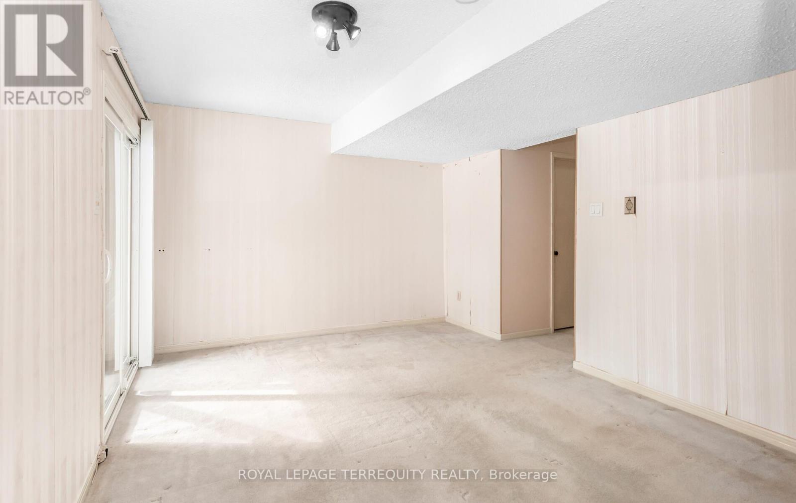 33 - 1250 Marlborough Court, Oakville, Ontario  L6H 2W7 - Photo 44 - W12804868