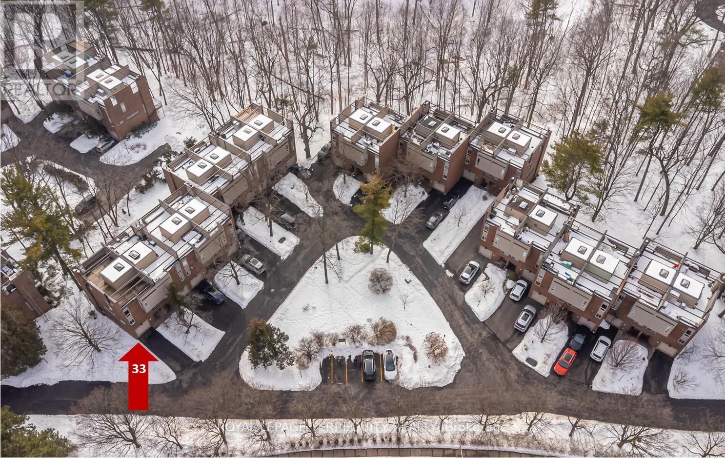 33 - 1250 Marlborough Court, Oakville, Ontario  L6H 2W7 - Photo 5 - W12804868