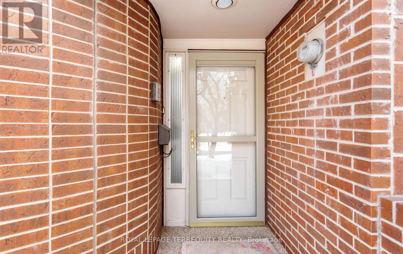 33 - 1250 Marlborough Court, Oakville, Ontario  L6H 2W7 - Photo 8 - W12804868