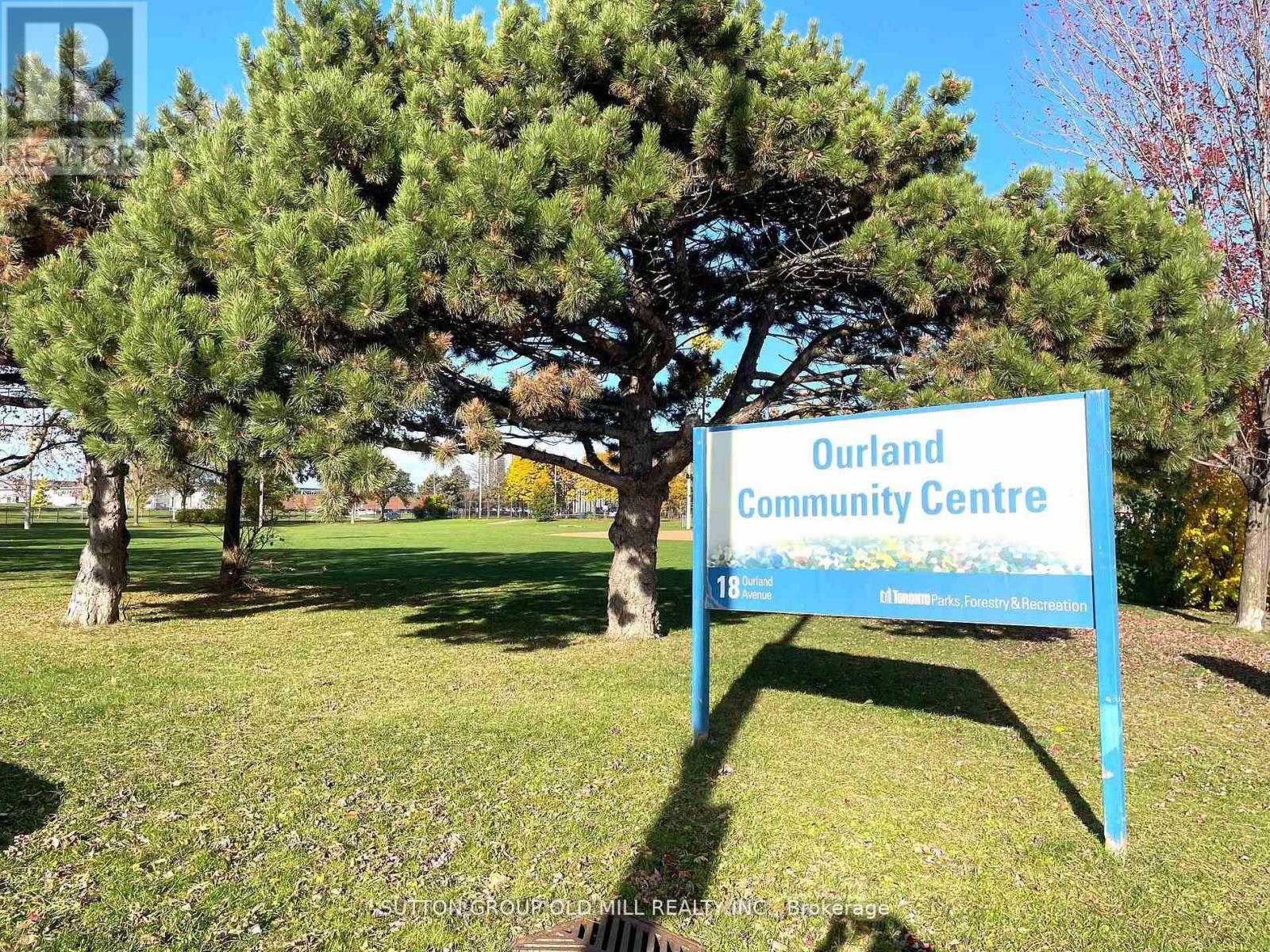 36 Alden Avenue, Toronto, Ontario  M8Z 1C5 - Photo 10 - W12804892