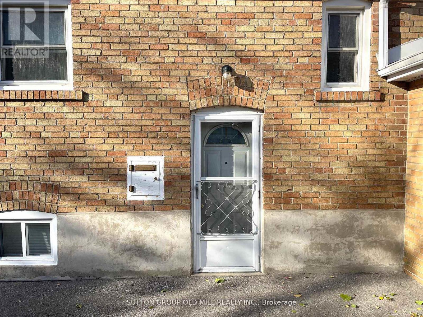 36 Alden Avenue, Toronto, Ontario  M8Z 1C5 - Photo 5 - W12804892