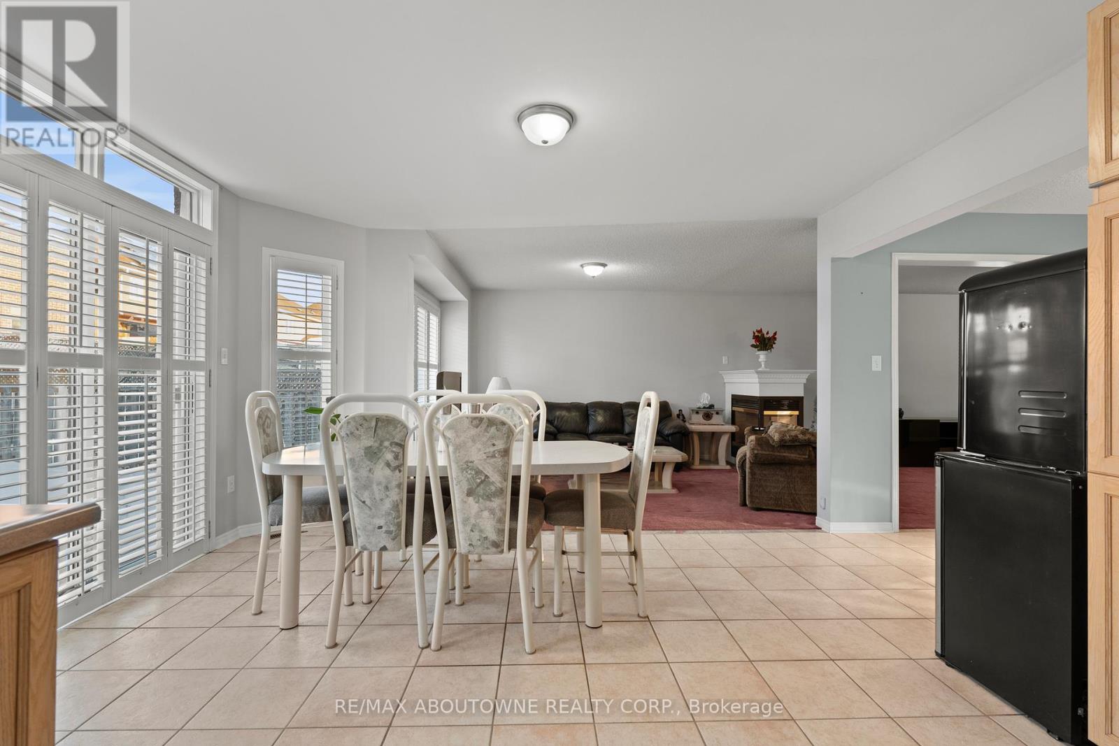 49 Lockwood Road, Brampton, Ontario  L6Y 4T7 - Photo 13 - W12804904