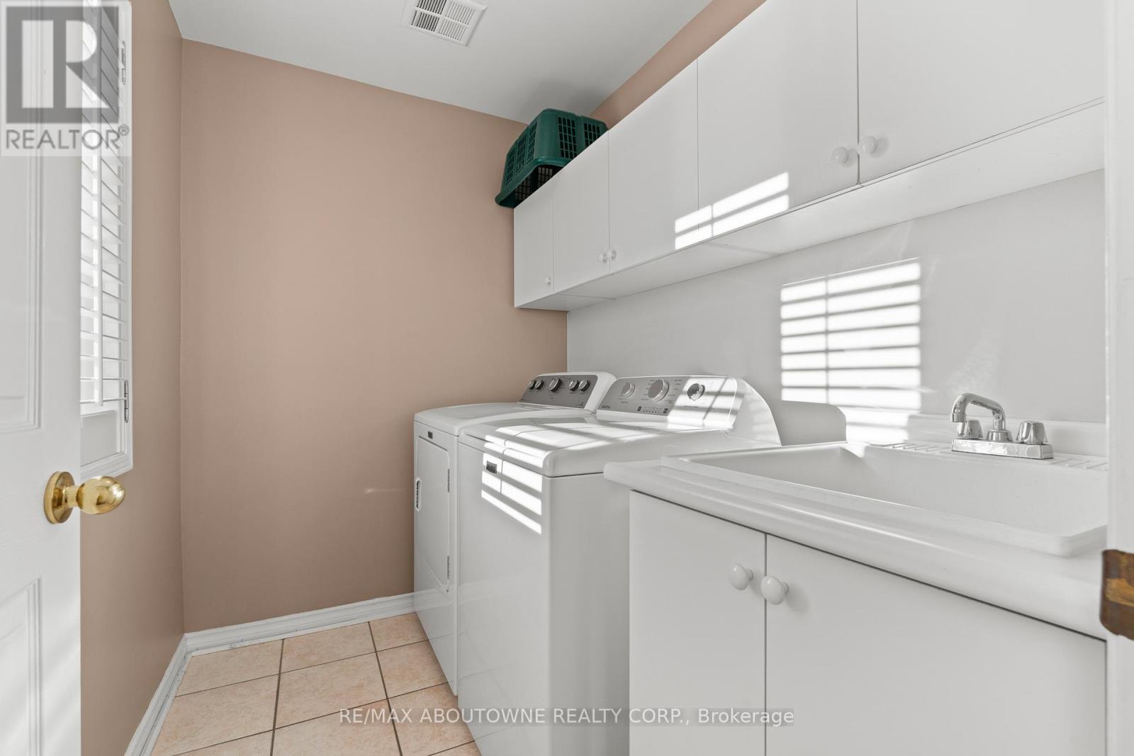 49 Lockwood Road, Brampton, Ontario  L6Y 4T7 - Photo 23 - W12804904