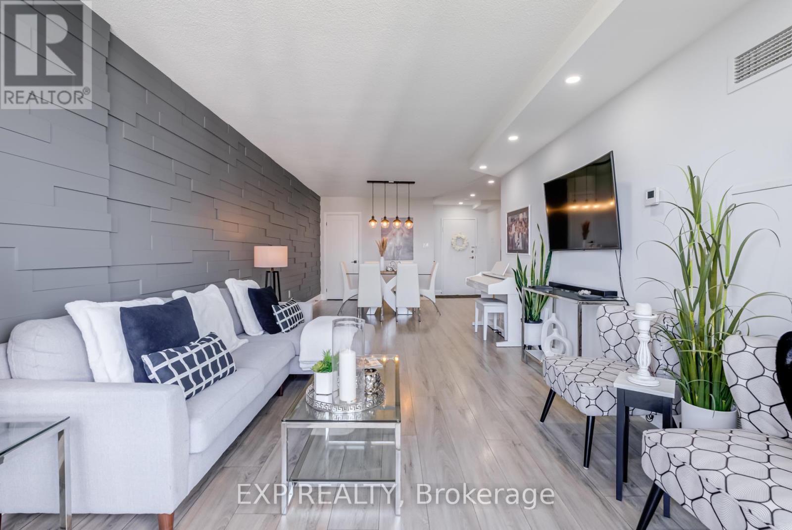 1503 - 299 Mill Road, Toronto, Ontario  M9C 4V9 - Photo 10 - W12804924