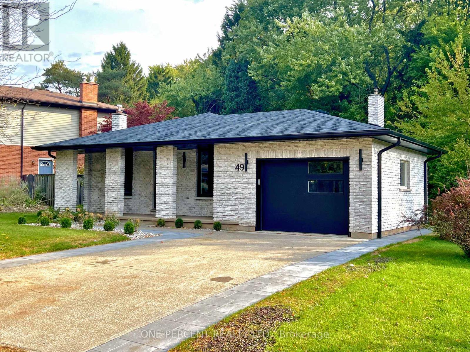 49 Spruceside Crescent, Pelham, Ontario  L0S 1E1 - Photo 2 - X12804890