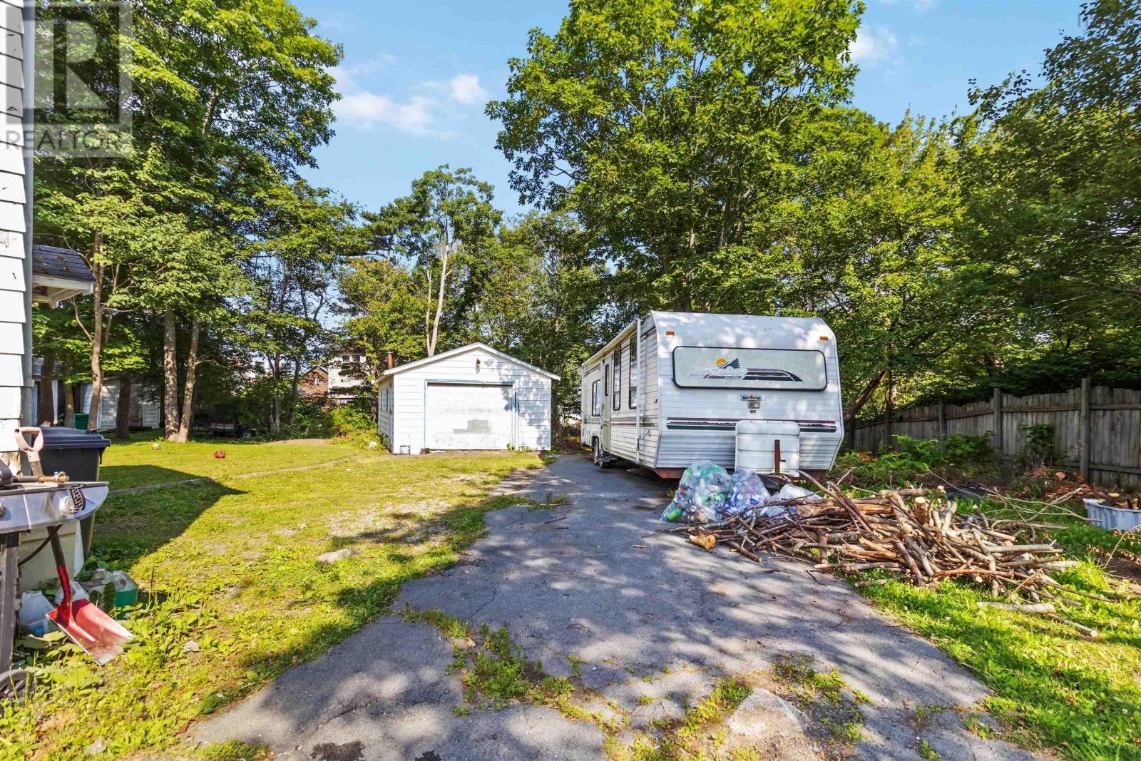 24 Levis Street, Halifax, Nova Scotia  B3R 1L9 - Photo 28 - 202603103