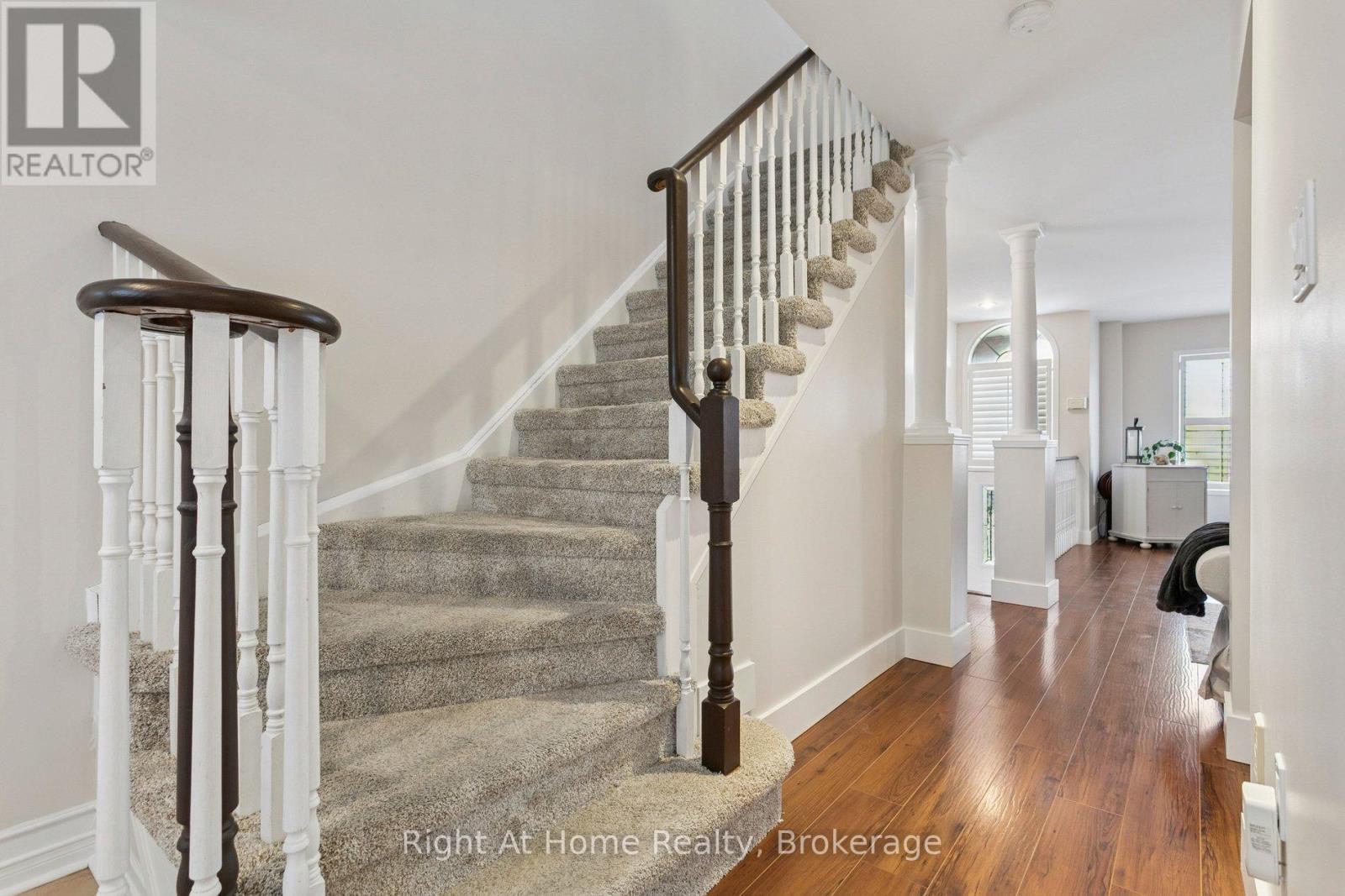 389 Fairgate Way, Oakville, Ontario  L6H 6Y1 - Photo 16 - W12805106