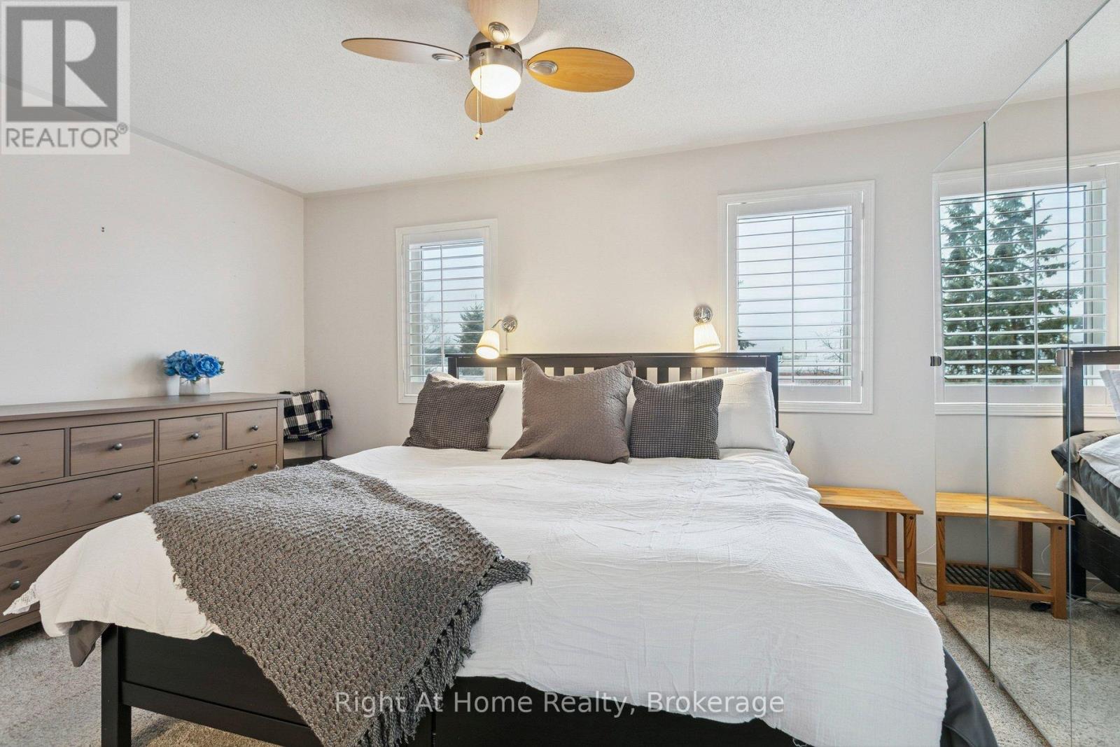 389 Fairgate Way, Oakville, Ontario  L6H 6Y1 - Photo 25 - W12805106