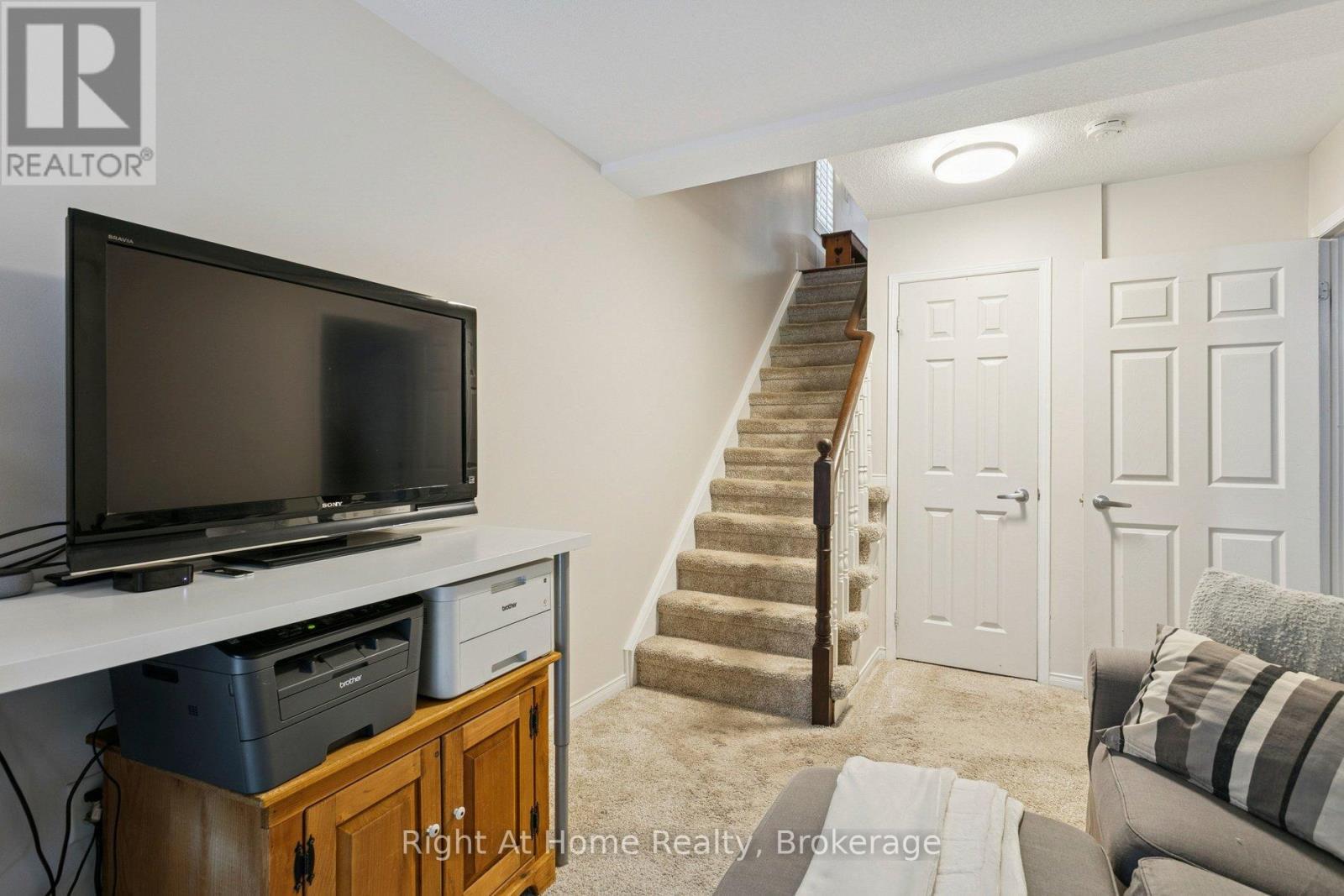 389 Fairgate Way, Oakville, Ontario  L6H 6Y1 - Photo 31 - W12805106