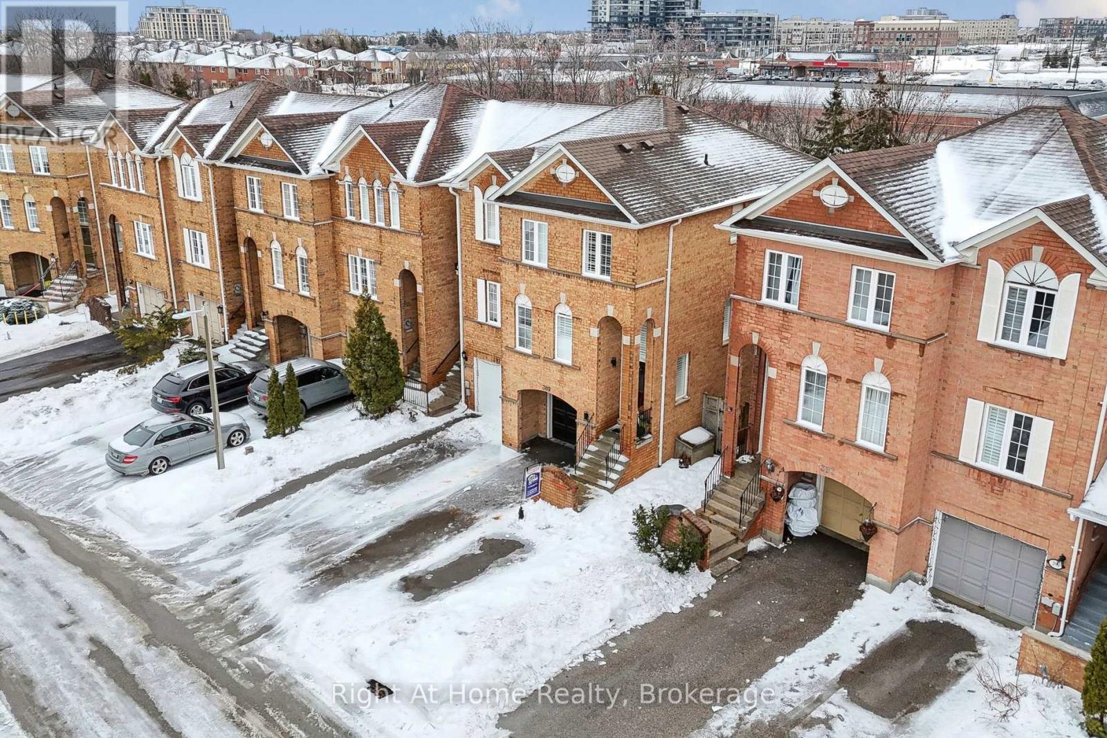 389 Fairgate Way, Oakville, Ontario  L6H 6Y1 - Photo 33 - W12805106