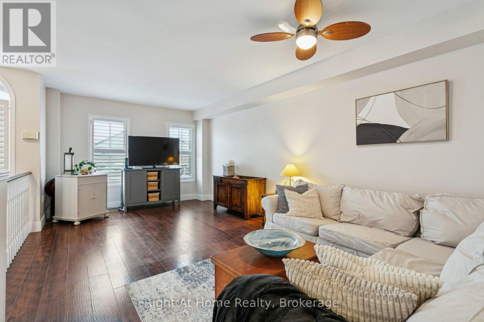 389 Fairgate Way, Oakville, Ontario  L6H 6Y1 - Photo 7 - W12805106