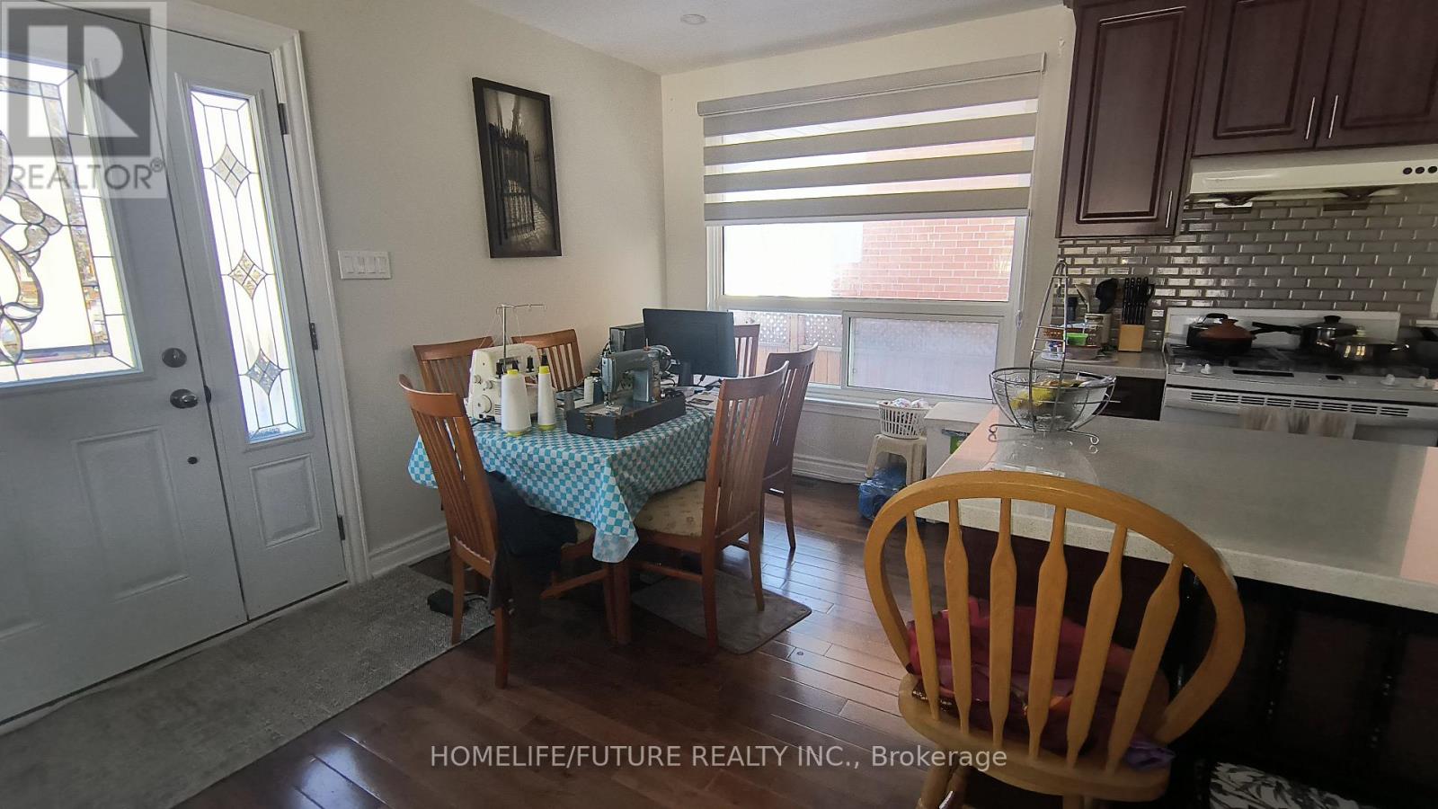 Main - 2 Cora Crescent, Toronto, Ontario  M1P 4M4 - Photo 3 - E12804384