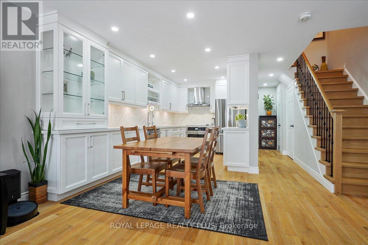 5300 Palmetto Place, Mississauga, Ontario  L5M 0C7 - Photo 10 - W12804258