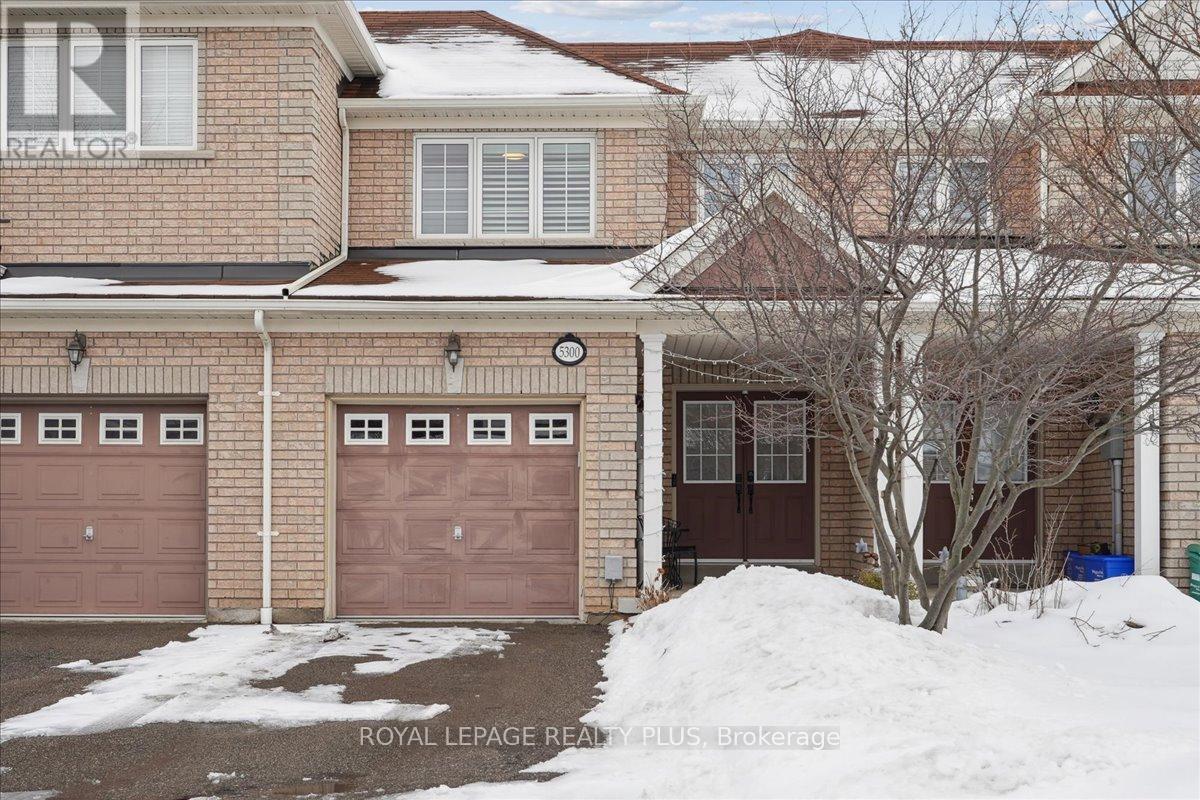5300 Palmetto Place, Mississauga, Ontario  L5M 0C7 - Photo 2 - W12804258