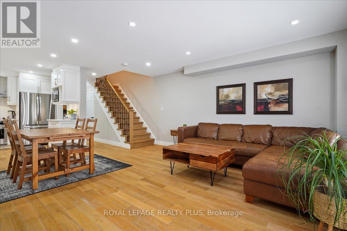 5300 Palmetto Place, Mississauga, Ontario  L5M 0C7 - Photo 7 - W12804258