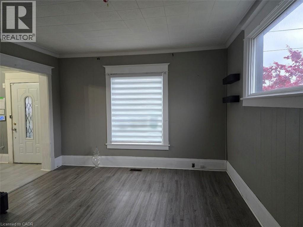 4789 St Clair Avenue, Niagara Falls, Ontario  L2E 3T2 - Photo 6 - 40806472