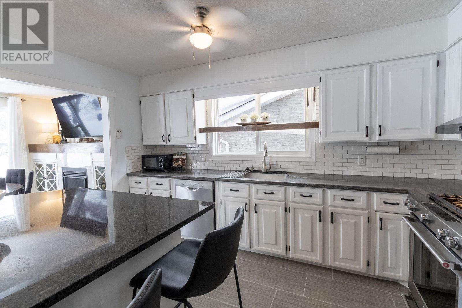 33 Parker Ave, Sault Ste. Marie, Ontario  P6B 1G6 - Photo 11 - SM260316