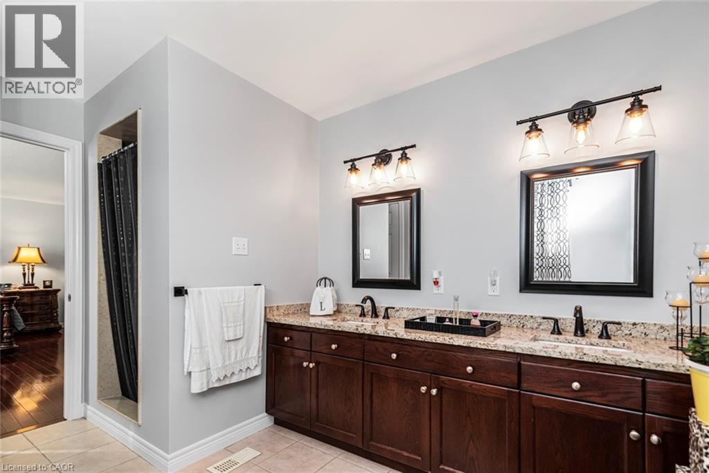 102 Erika Crescent, Hamilton, Ontario  L8W 0A2 - Photo 16 - 40805628