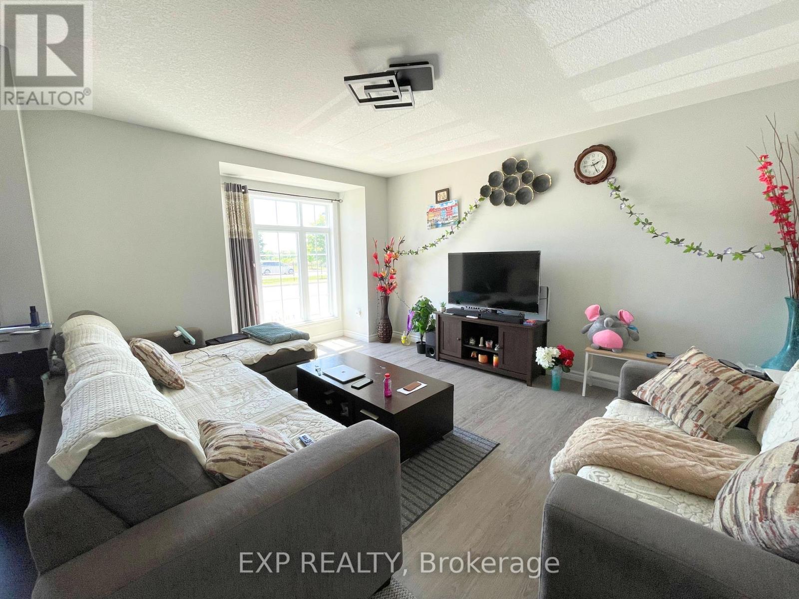 45 - 3400 Castle Rock Place, London South, Ontario  N6L 0E4 - Photo 3 - X12804986