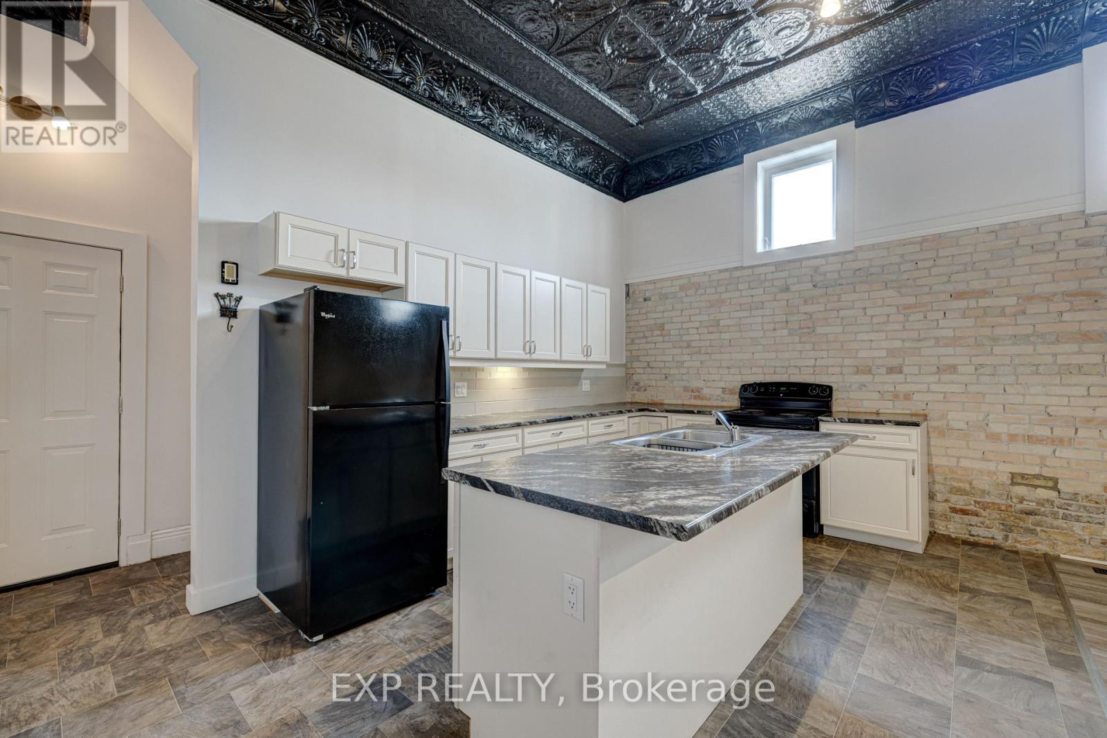 241 Ross Street, St. Thomas, Ontario  N5R 3Y5 - Photo 10 - X12805024