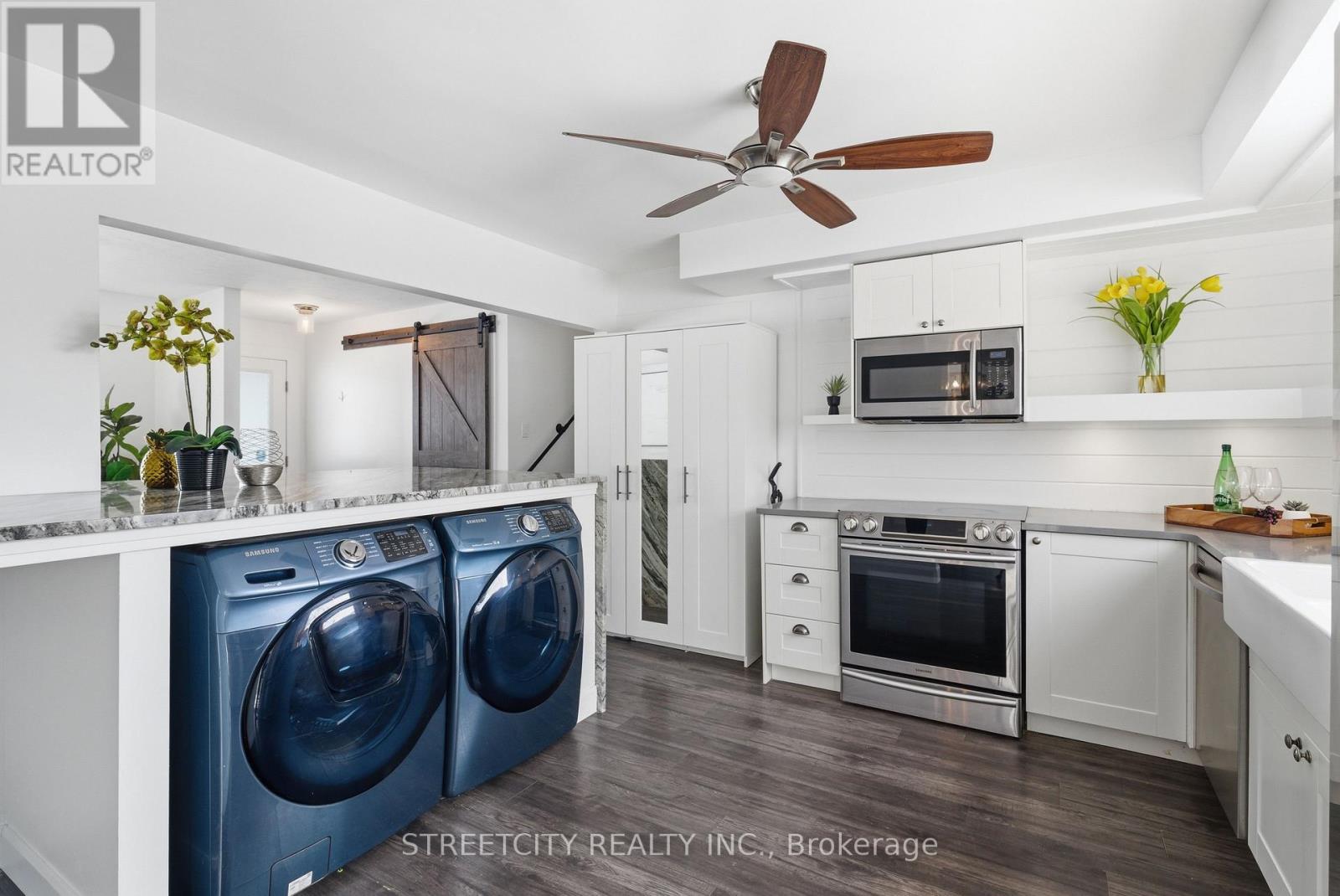 Photo 15 of 40 for 64 Downing Crescent