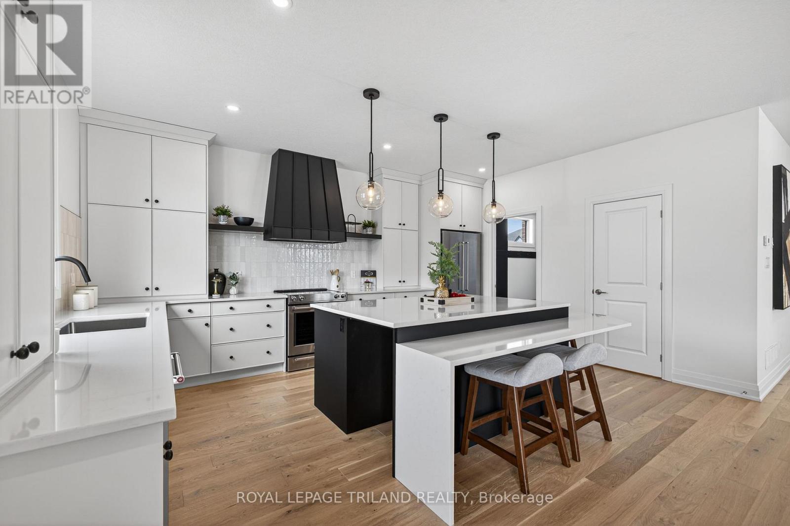 23 Allister Drive, Middlesex Centre, Ontario  N0L 1R0 - Photo 12 - X12805182