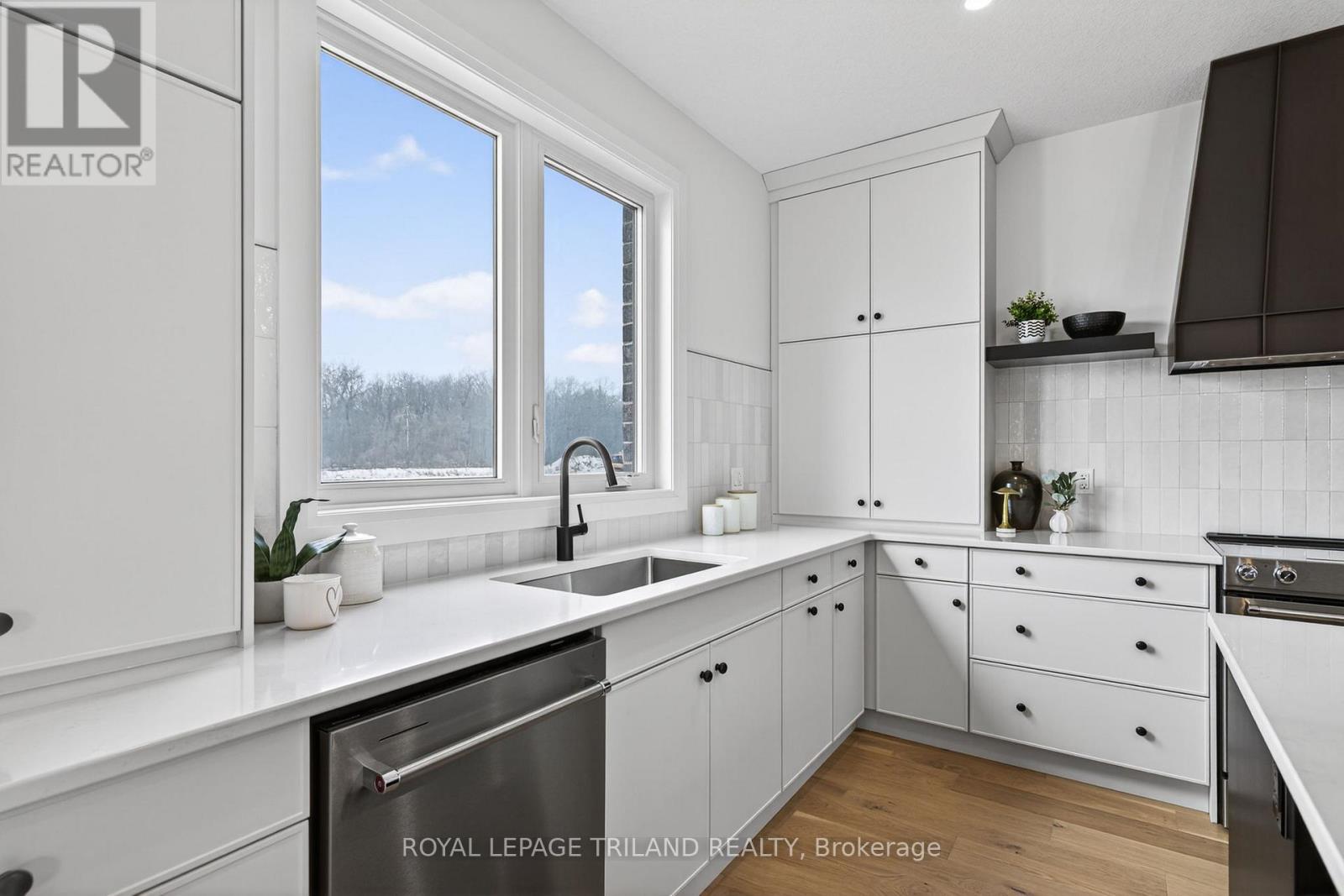 23 Allister Drive, Middlesex Centre, Ontario  N0L 1R0 - Photo 17 - X12805182